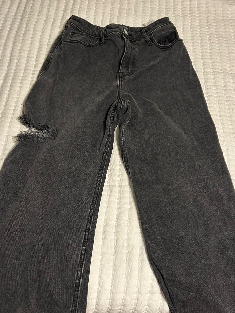 Hollister High-Rise Black Distressed Women's Jeans